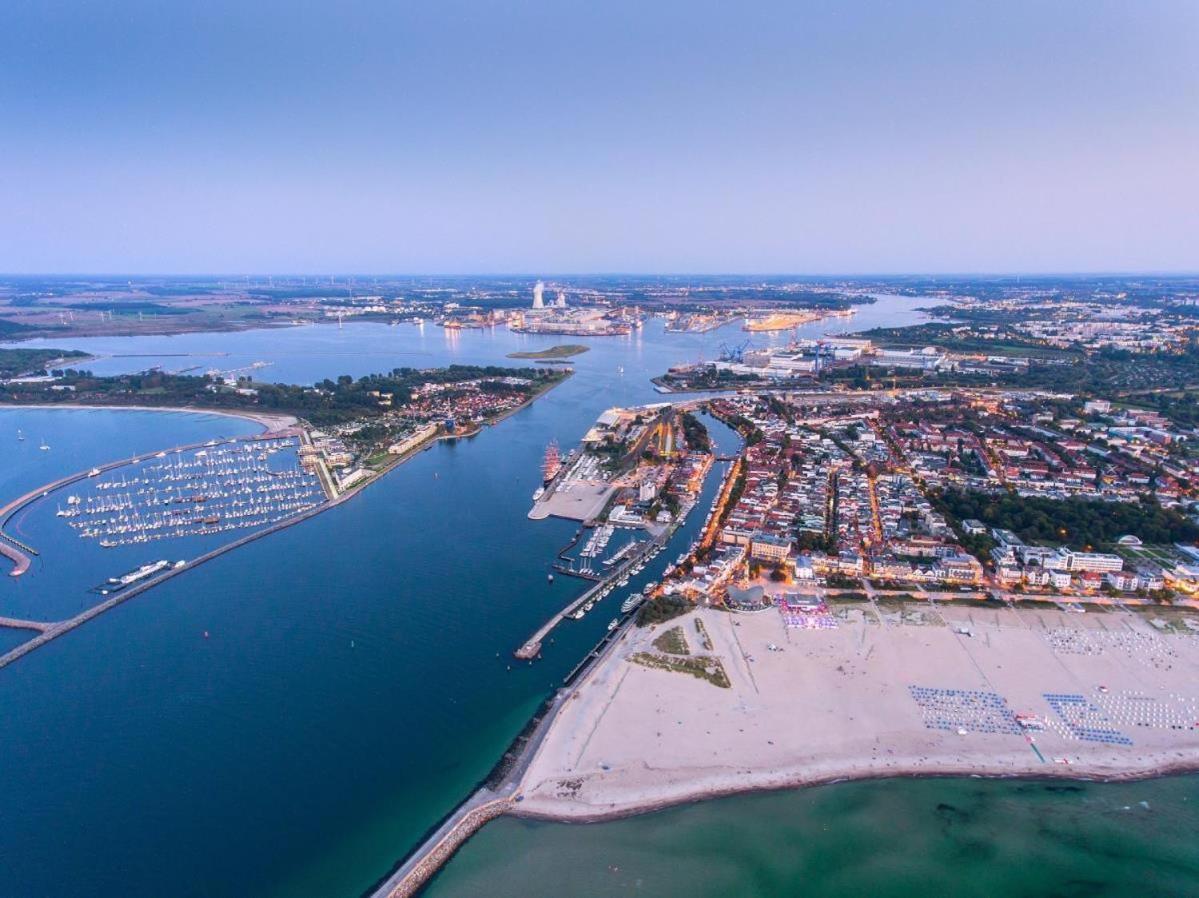 Lotsenhaus/Ostseewelle Rostock Eksteriør billede